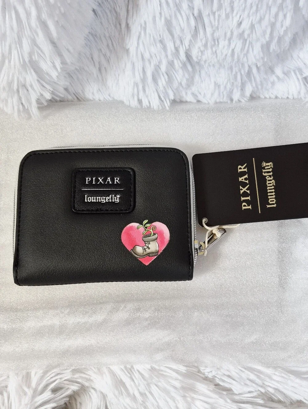 NWT Loungefly Disney Pixar Wall-e and Eve with Plant Mini Zip Around Wallet